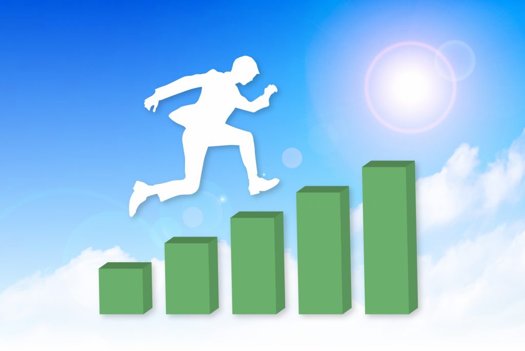 営業戦略とは何か?7つのポイントで実際の営業戦略の立て方を紹介